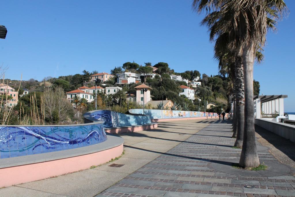Appartamenti Mare Azzurro By Holiday World Albisola Superiore Zewnętrze zdjęcie