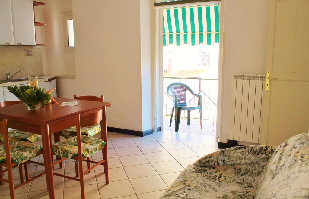 Appartamenti Mare Azzurro By Holiday World Albisola Superiore Zewnętrze zdjęcie